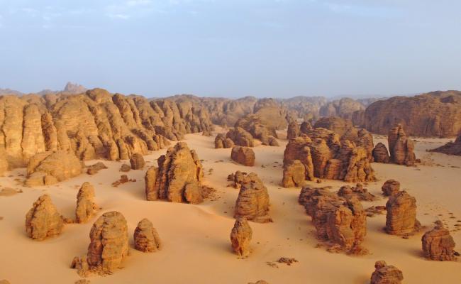 D’Alger au Tassili : Aventure au Cœur du Sahara